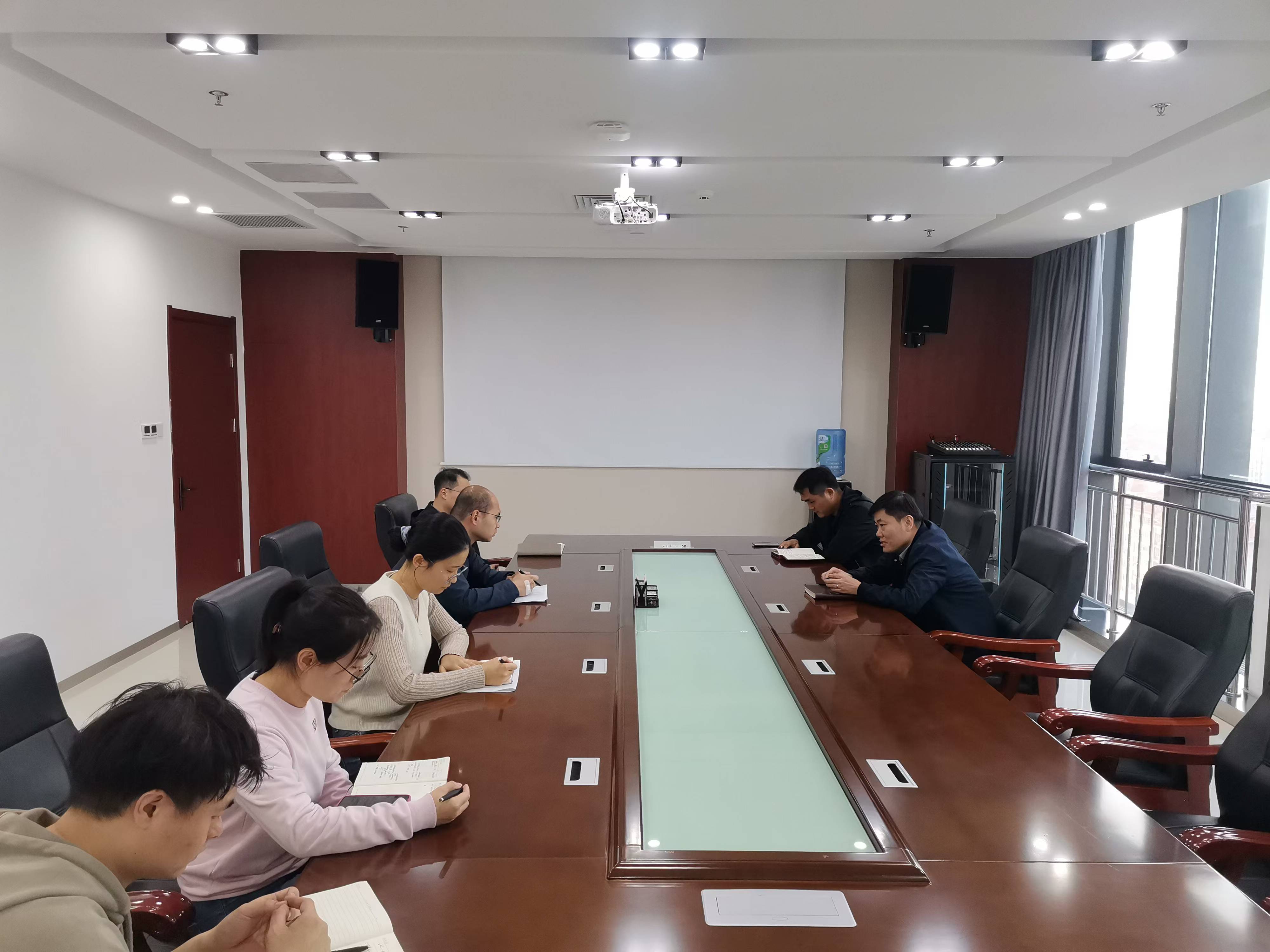 投融資部1 投融資部1